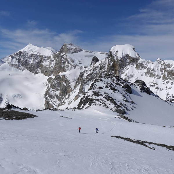 Aufstieg zum Wasuhorn - Tour du Ciel - Walliser Skidurchquerung mit Bergf&uuml;hrer - Catores