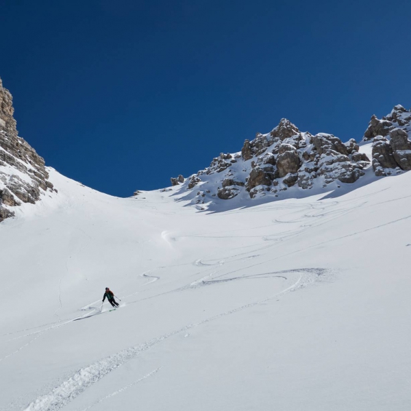 Neve fresca alla Forcella de Sieles - Settimana di sci alpinismo in Val Gardena con le Guide Catores - Catores