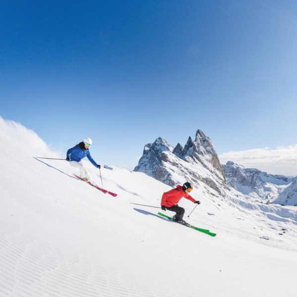 Seceda &ndash; piste soleggiate con vista sulle Odle - Guida sciistica privata Val Gardena - Catores