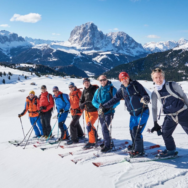 Tour guidati di sci in gruppo nella Val Gardena - Guida sciistica privata Val Gardena - Catores
