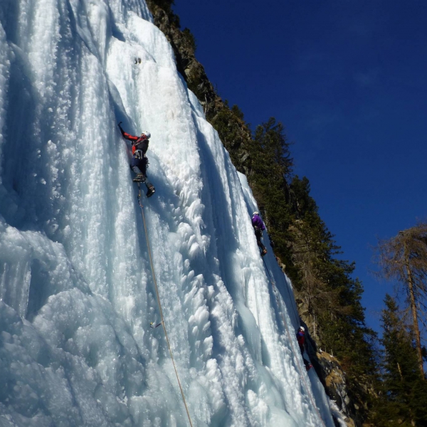 - Ice Climbing Coaching in Val Gardena &ndash; Dolomites - Catores
