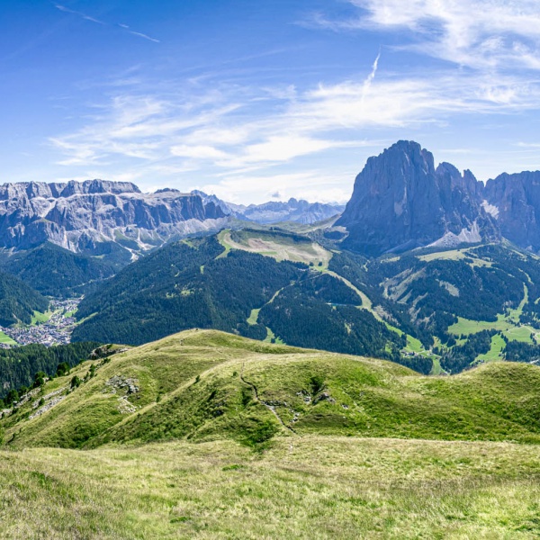 Blick von Seceda - Sella und Langkofel - Sella Genuss - Kletterwoche Gr&ouml;den mit Bergf&uuml;hrer - Catores