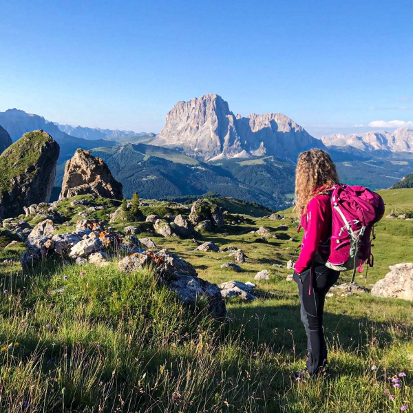 Zustieg vorbei an der Piera Longia - Sass Rigais - Gef&uuml;hrter Klettersteig auf einen Dolomiten 3000er - Catores