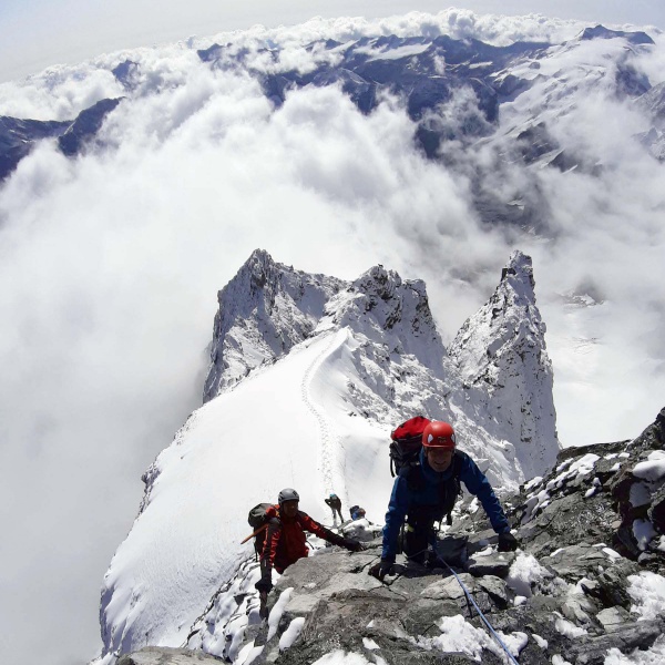 Arrampicata facile lungo la cresta - Ortles - Cresta Hintergrat con guida alpina - Catores