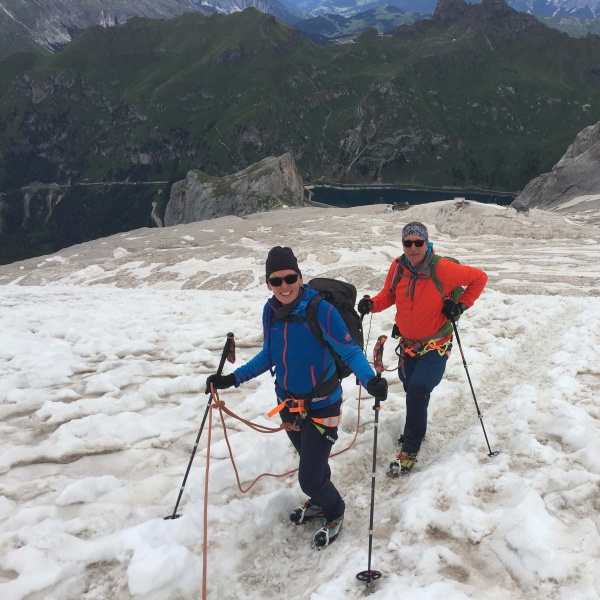 Gehen mit Steigeisen am Gletscher - Marmolada - Normalweg mit Bergf&uuml;hrer - Catores