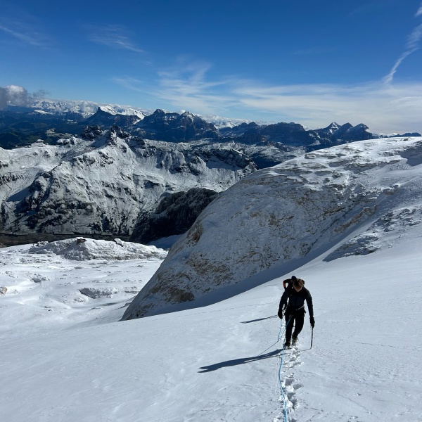 Top conditions on the glacier - Marmolada - Normalweg mit Bergf&uuml;hrer - Catores